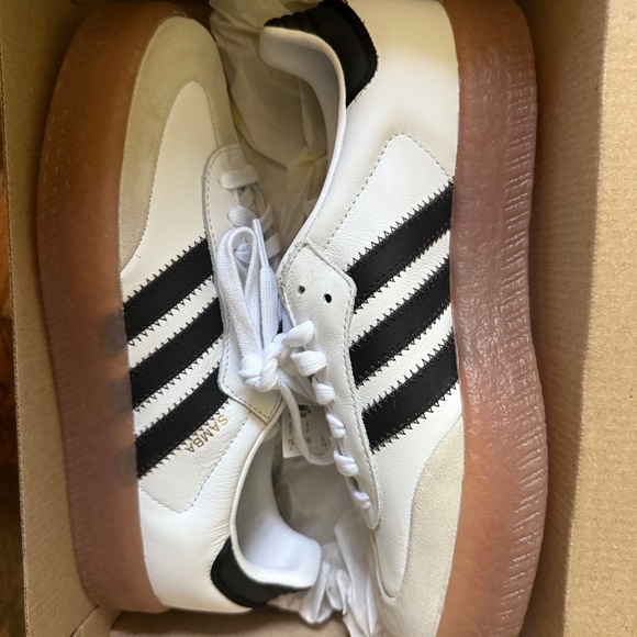 Adidas Samba Platform - Picture 1 of 4